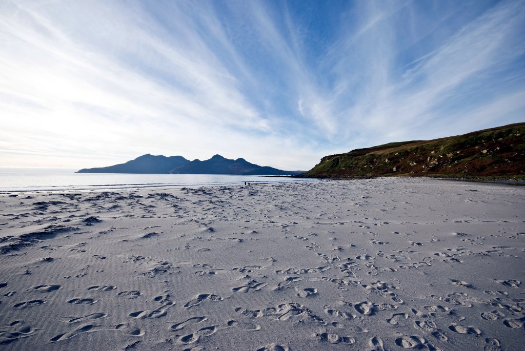 Singing Sands Isle of Eigg by Sarahluv (CC BY NC ND 2.0)