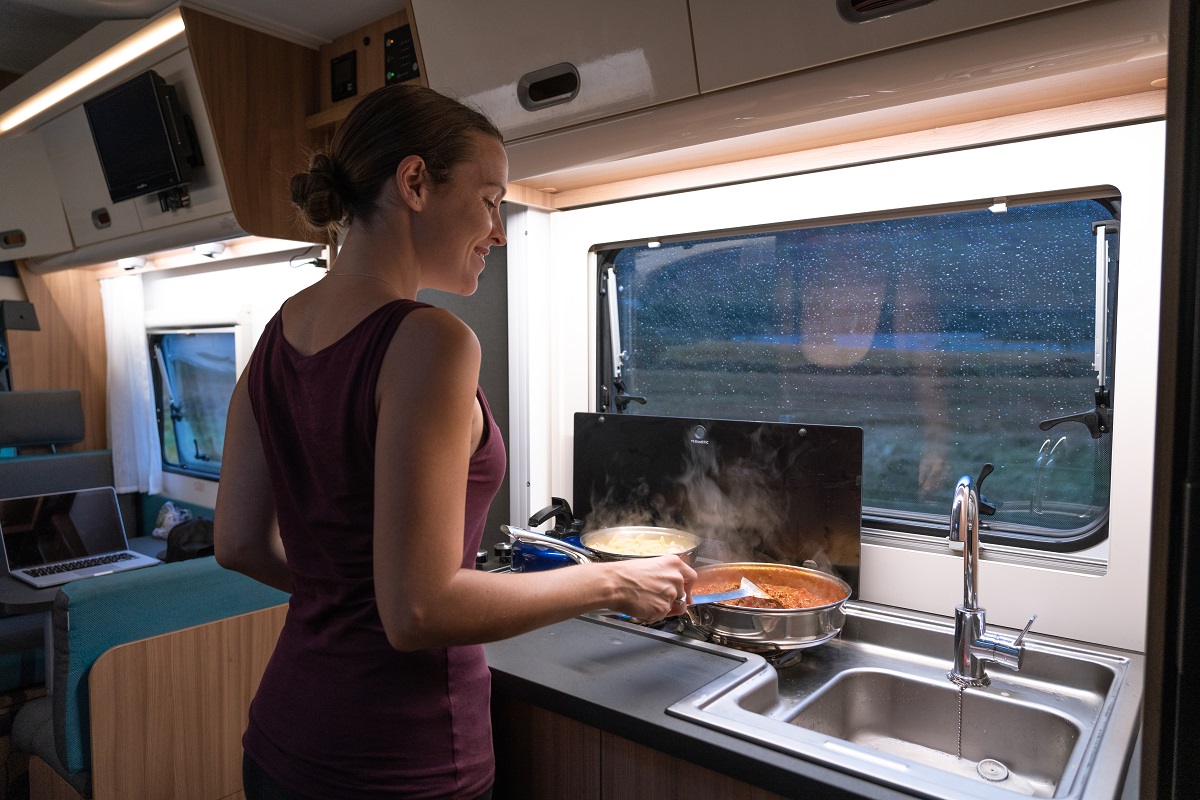 Spaceships Motorhome Kitchen