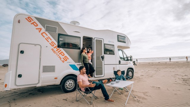 Spaceships motorhome holiday